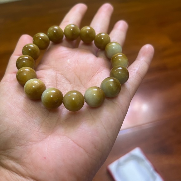 Jade bracelets - Picture 3 of 5